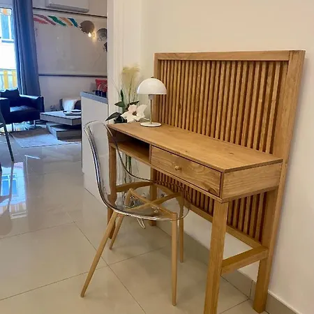 3 Pieces- Vieux Port- Terrasse - Parking Possible Apartment