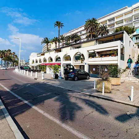 3 Pieces- Vieux Port- Terrasse - Parking Possible Cannes