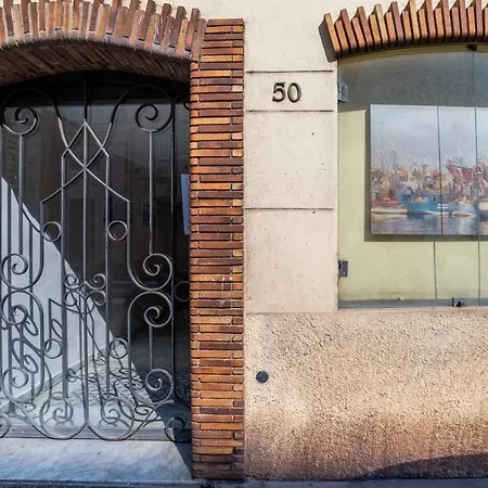 3 Pieces- Vieux Port- Terrasse - Parking Possible Апартаменты *