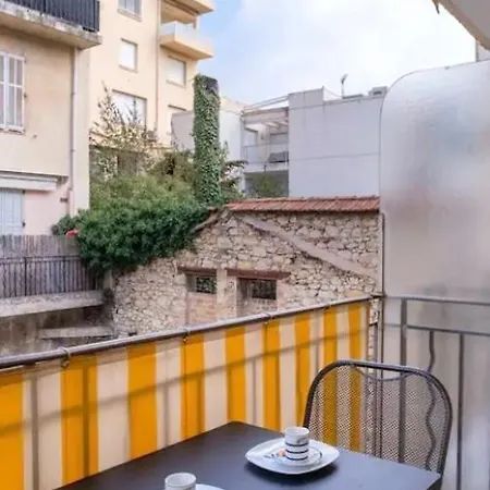 3 Pieces- Vieux Port- Terrasse - Parking Possible Апартаменты *